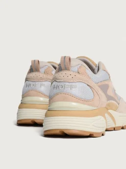 State-HOFF CALIFORNIA WOMAN